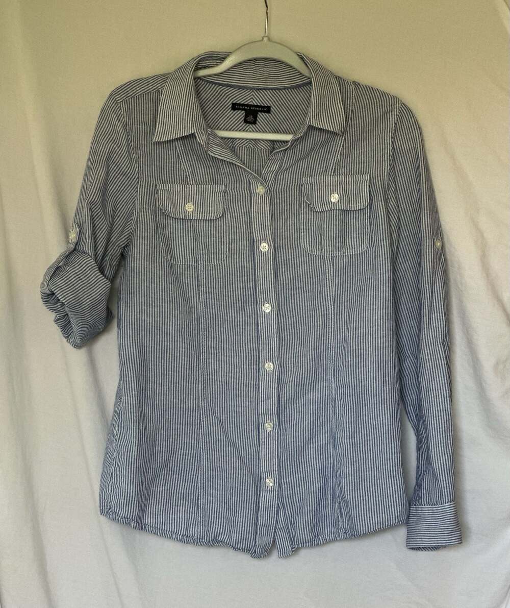 Banana Republic Women's Blue and White Striped Long Sleeve Button-Down Shirt